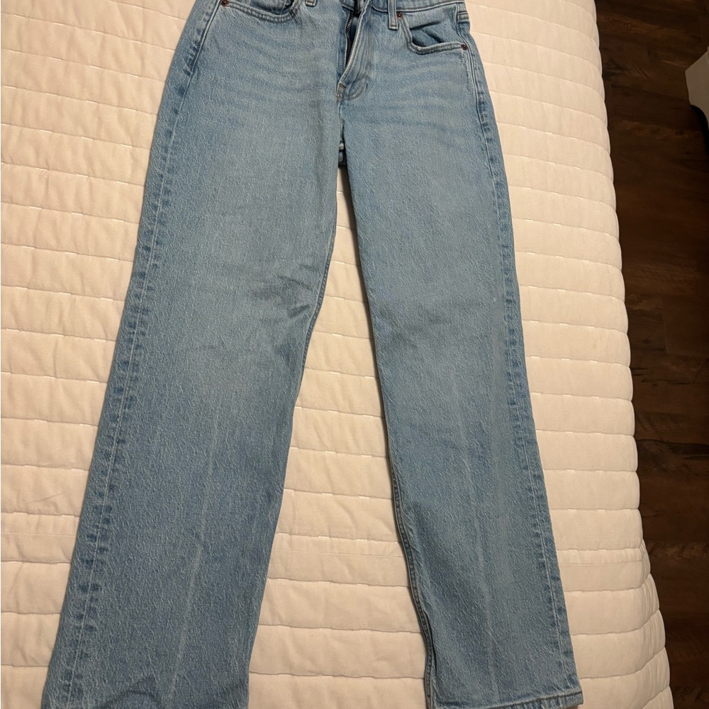 Abercrombie & Fitch Light Blue the baggy low rise Straight Leg Jeans 25s